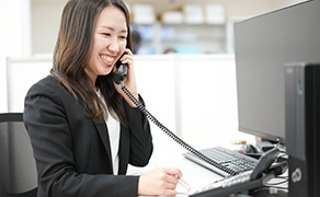 本社事務スタッフ2